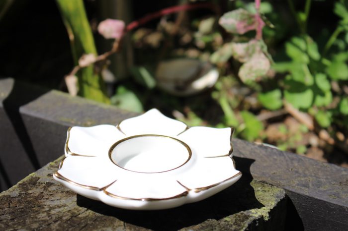 Lotus – Tea Light Candle Holder