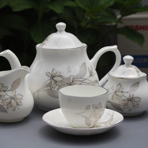 Peruvian Lilly – Tea Set